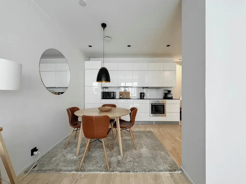 Stylish Downtown 2BR Flat with Sauna and Work Area