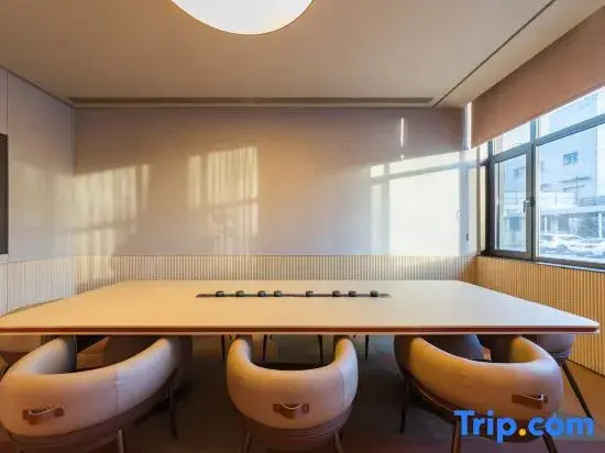 Orange Hotel