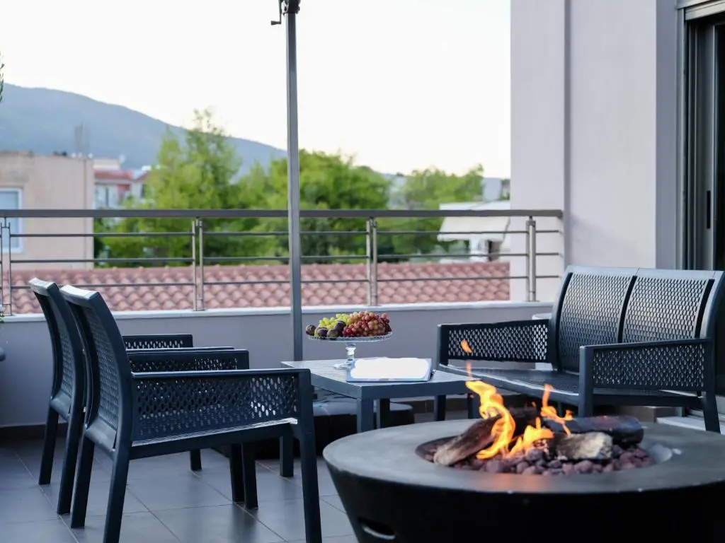 Spacious & Minimal Apartment Near Airport Paiania Coniann Filoxenia