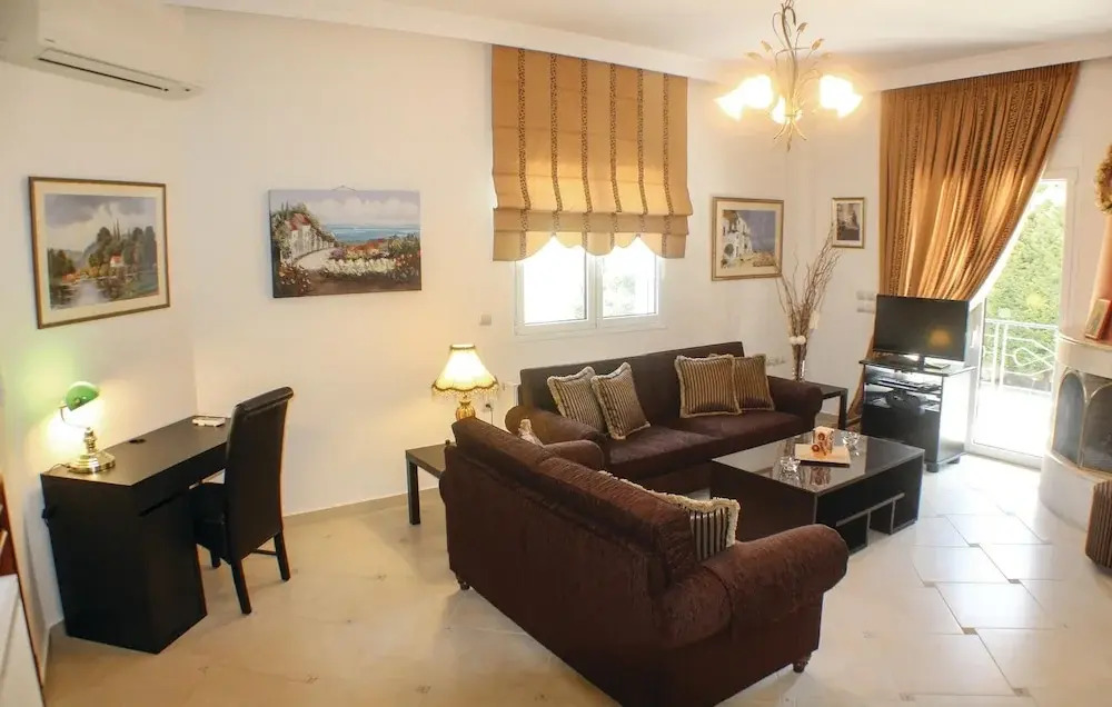 3 Bedroom Awesome Home In Nea Makri
