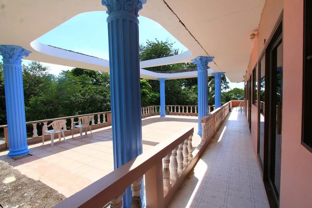 Tommy Sea and Sun Resort
