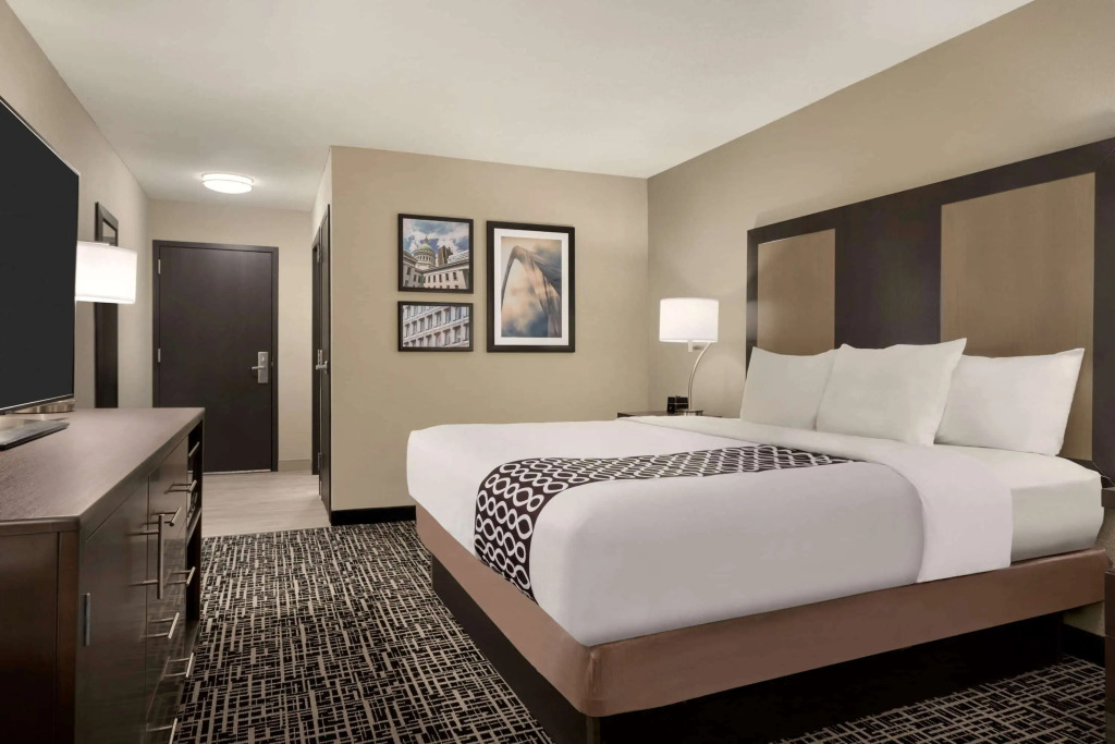 La Quinta Inn & Suites by Wyndham St Louis Route 66