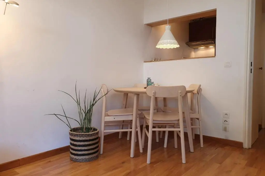 Nice 32m With Balcony View On The Mountain