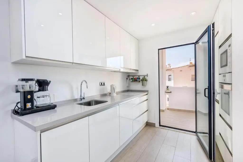 Cabopino Marina Apartment by Rafleys
