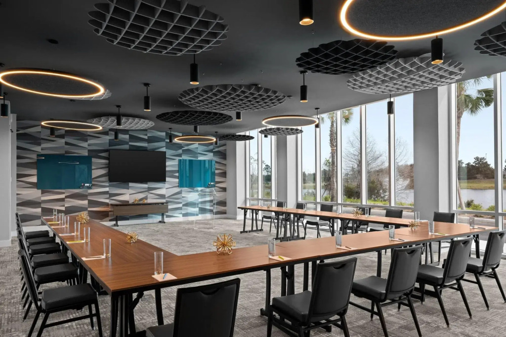 Aloft by Marriott Orlando Lake Nona