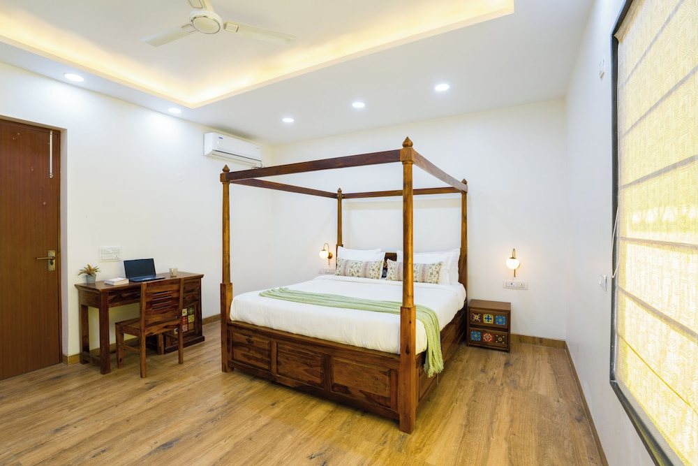ELIVAAS Adhiva Retreat 5 BHK Farmhouse