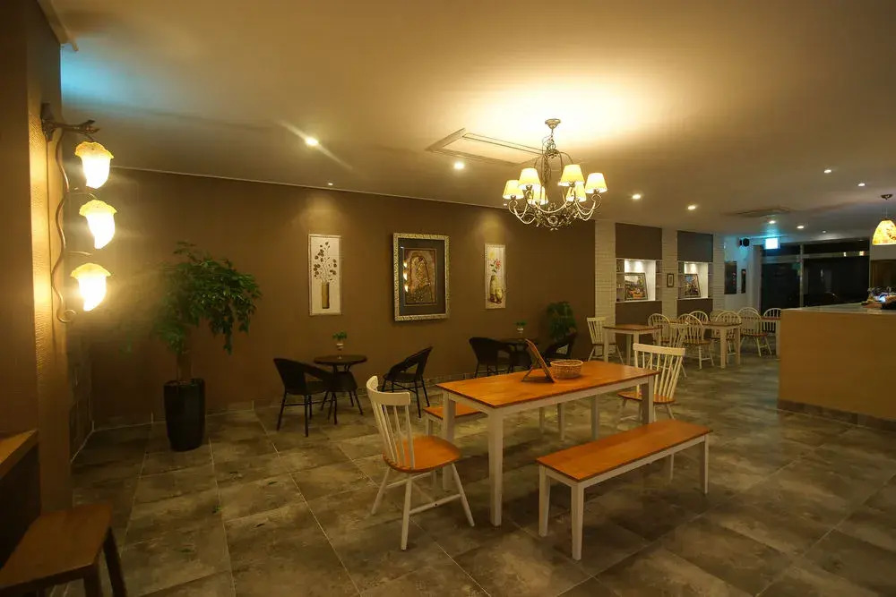 Orange Tree Hotel