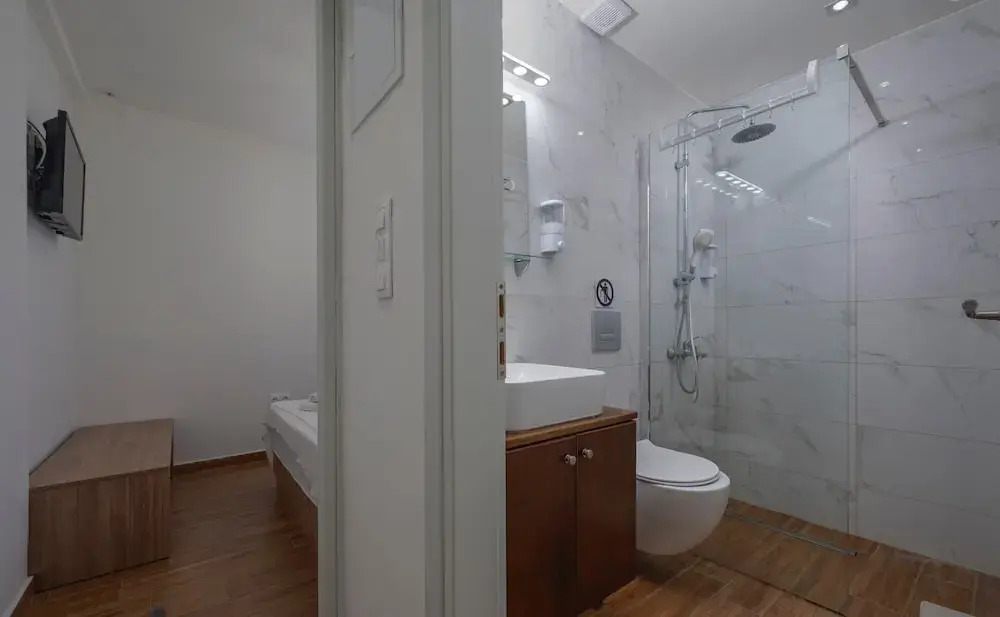 Delejo Resort & Suites