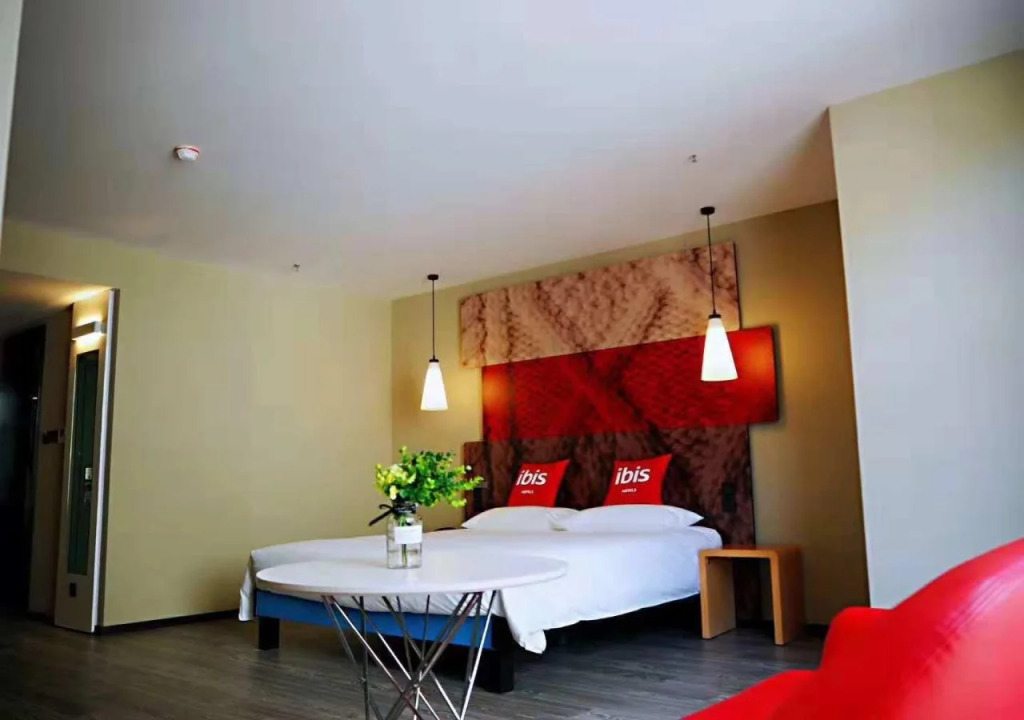 Ibis Guangyuan City Square Hotel