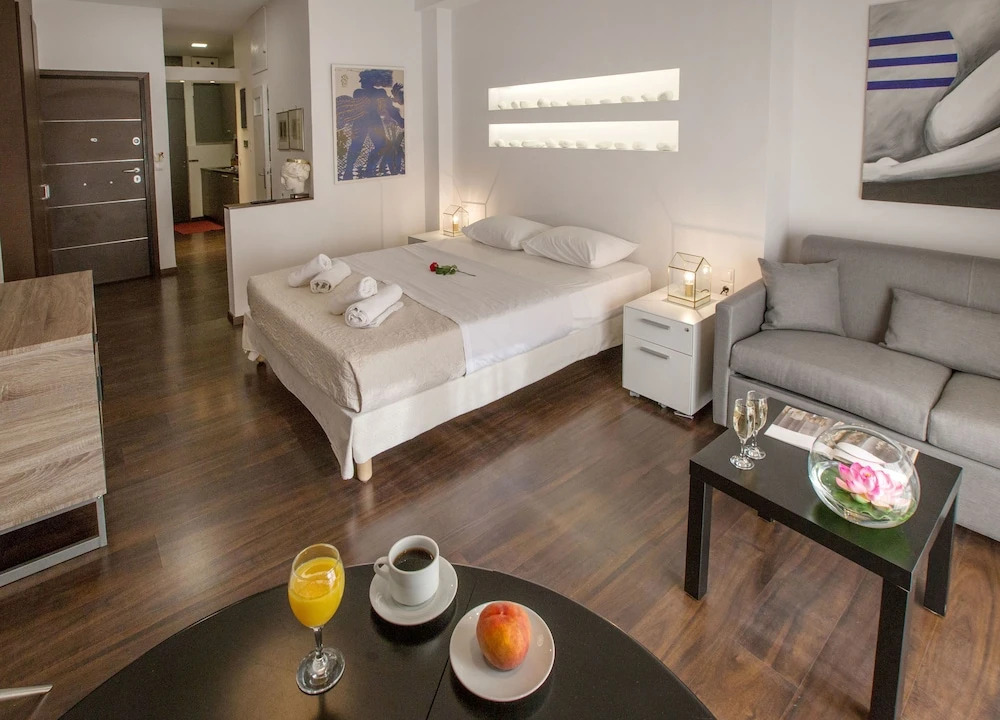 Acropolis Amarisia's House by GHH