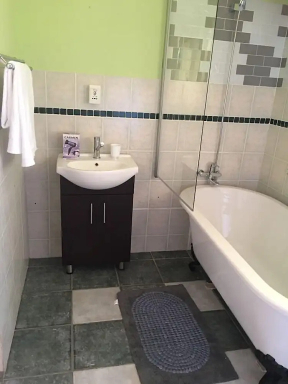 Beautiful apartment in century city
