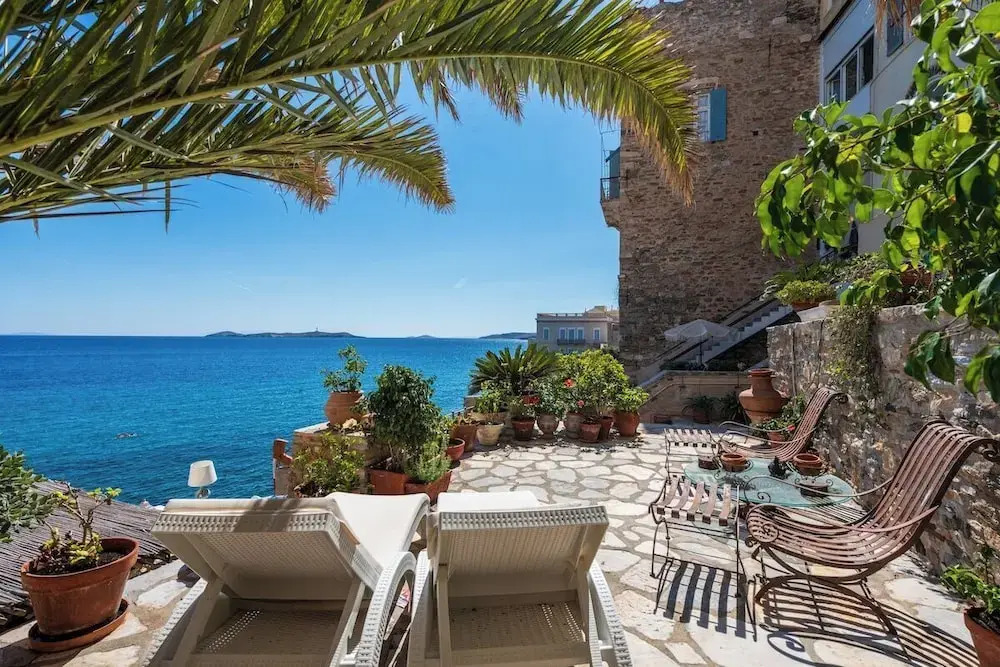 Seaside Neoclassical Property in Vaporia Ermoupoli