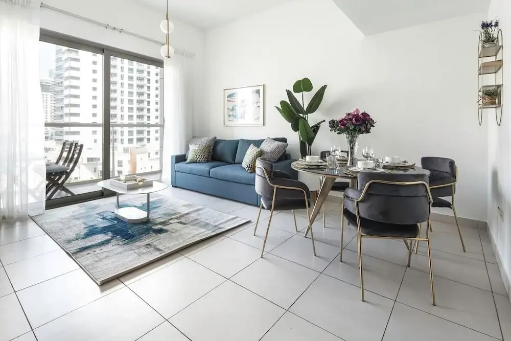 Elegantly Modern 1BR With Lovely Marina Views!