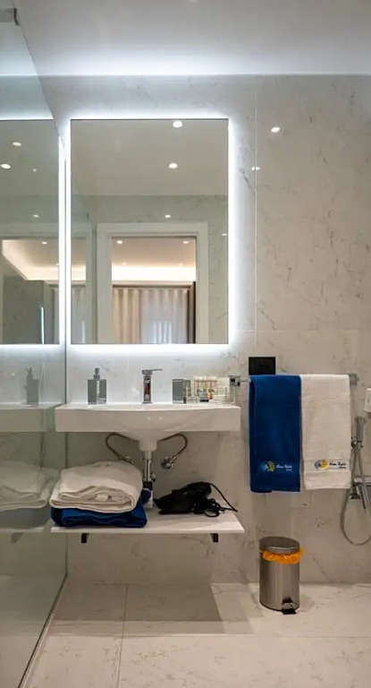 BM SUITES CEFALU