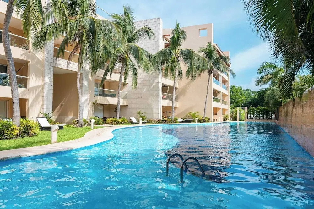 Relajate hermoso jardín y 2 piscinas