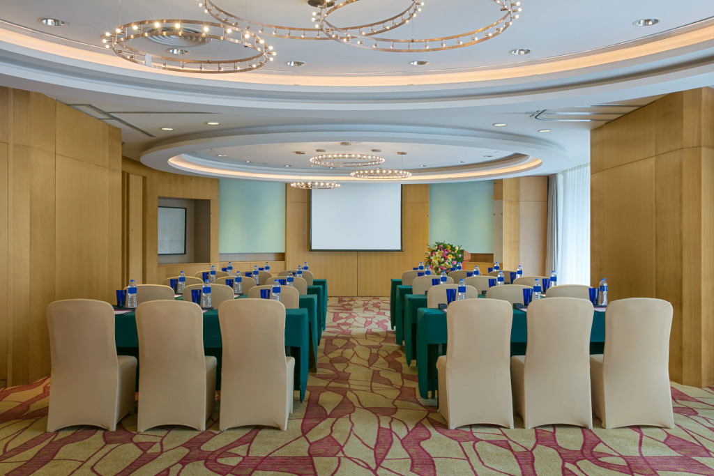 Crowne Plaza Zhongshan Wing On City by IHG
