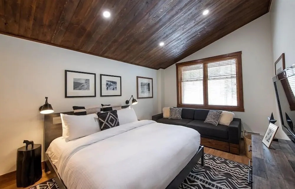 First Floor Condo Easy Access to Ski Adventure - Zephyr Mountain Lodge Premium-Rated 2100