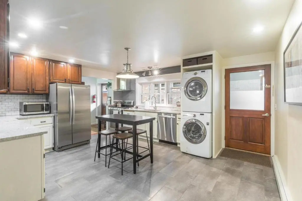 225 6th Avenue Unit 3