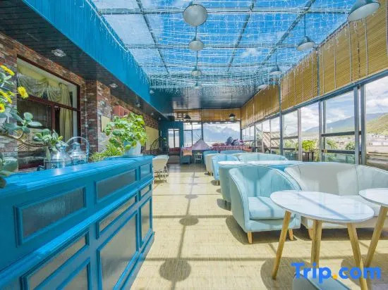 Alice Hotel