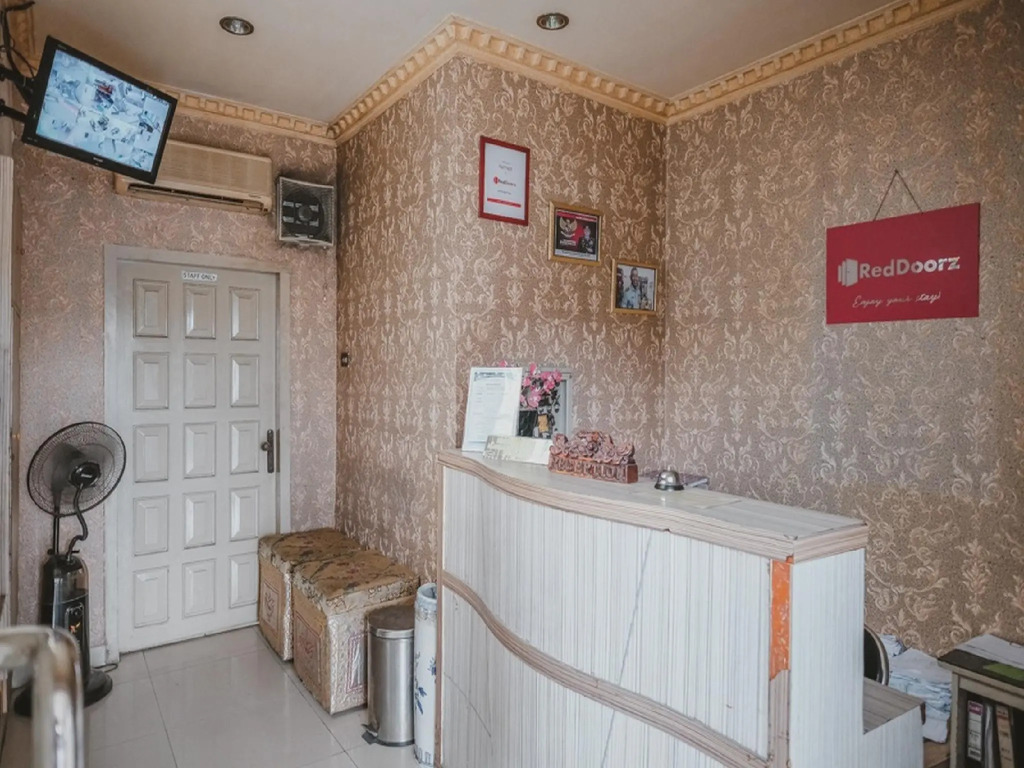 RedDoorz Plus @ Tanjung Karang Lampung 2