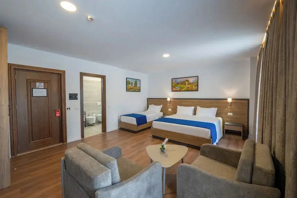 Acros Resort