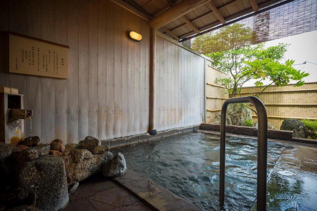 Katayamazu Onsen Kanoya Korakuen