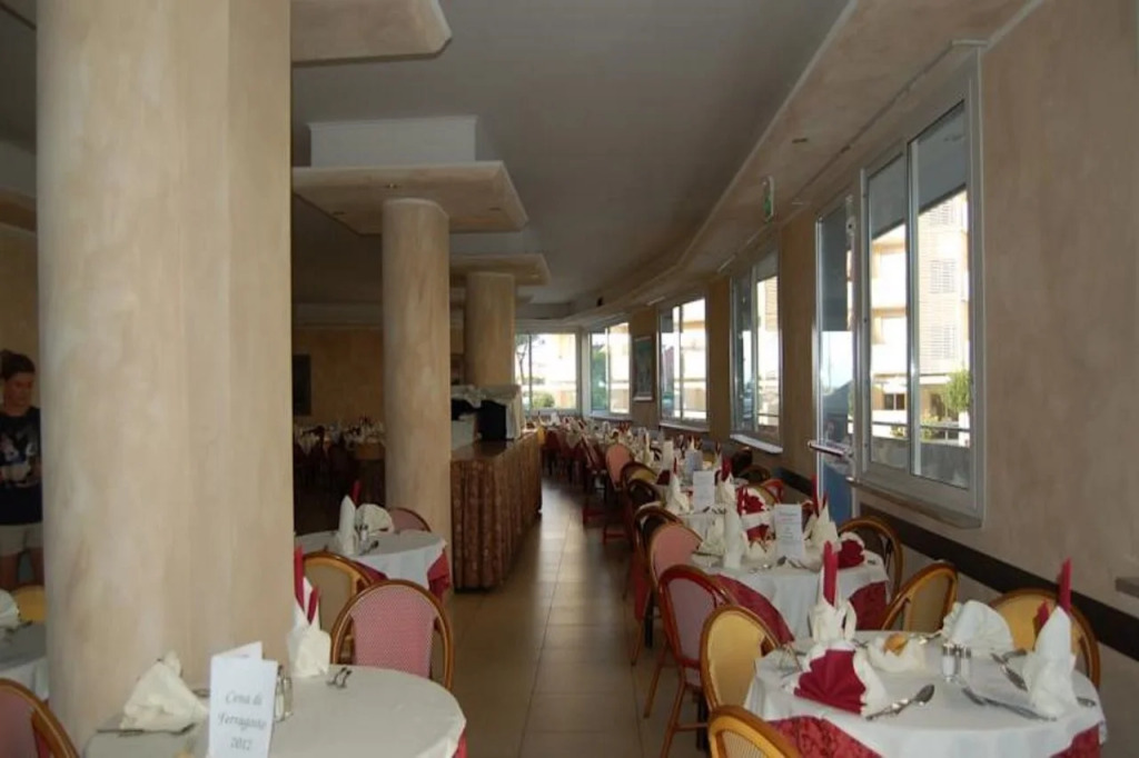 Hotel Ambassador