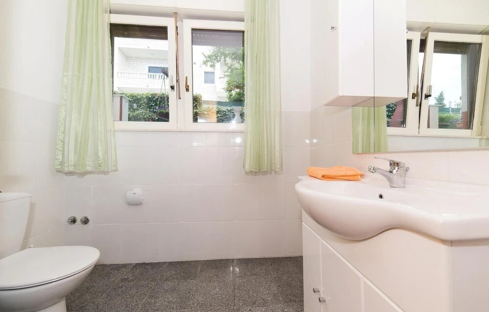 Beautiful Home in Kastel Kambelovac With Wifi and 1 Bedrooms