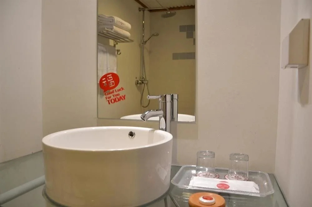 Eken Hotels