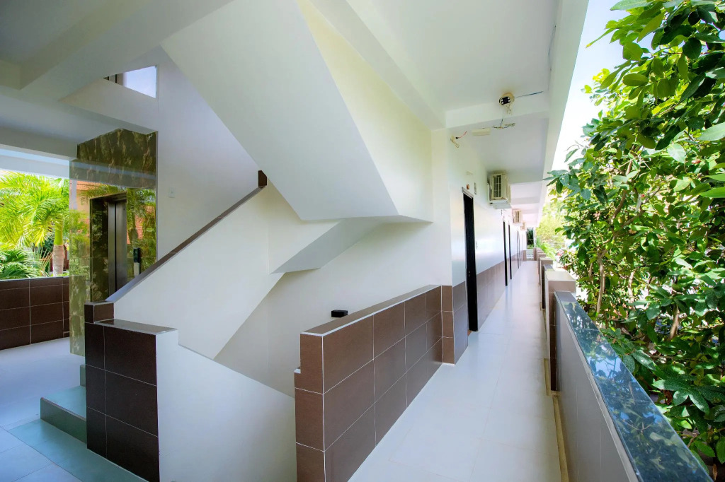 Sun & Sands Beach Hotel