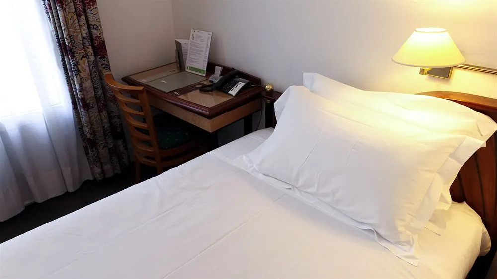 B4 Grand Hotel Lyon