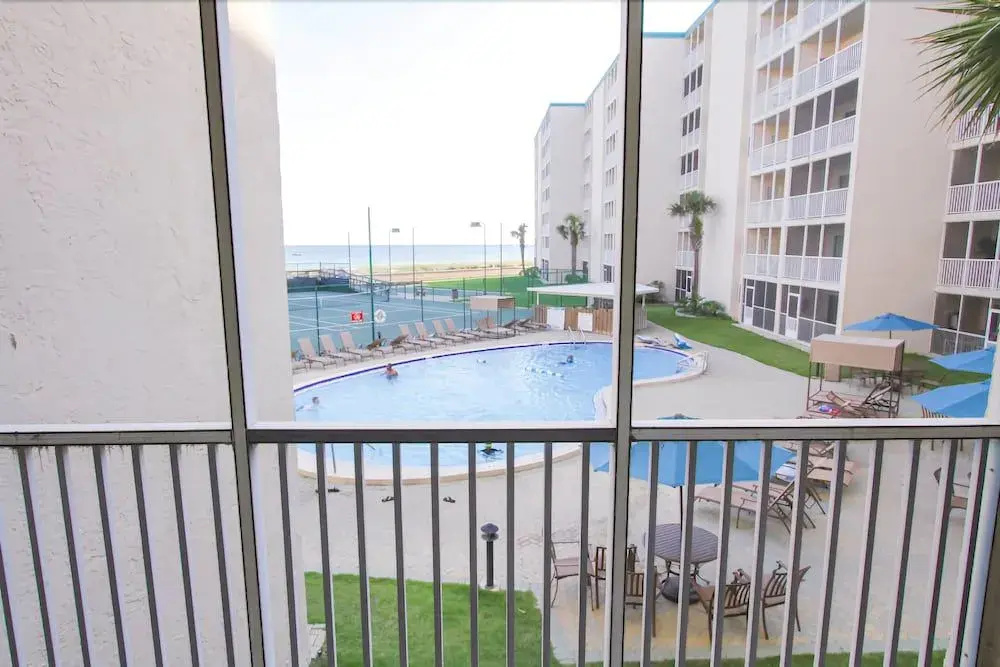 Gulf Shore Condo #213 - 2 Br condo by RedAwning