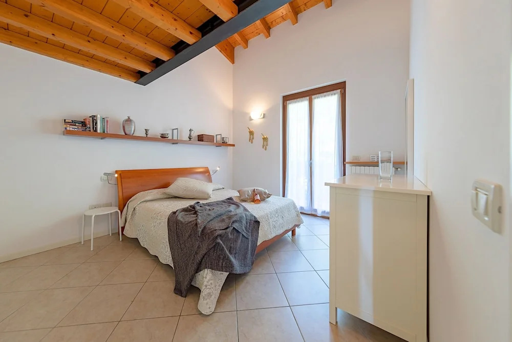 Le Olive 8-4 Apartment