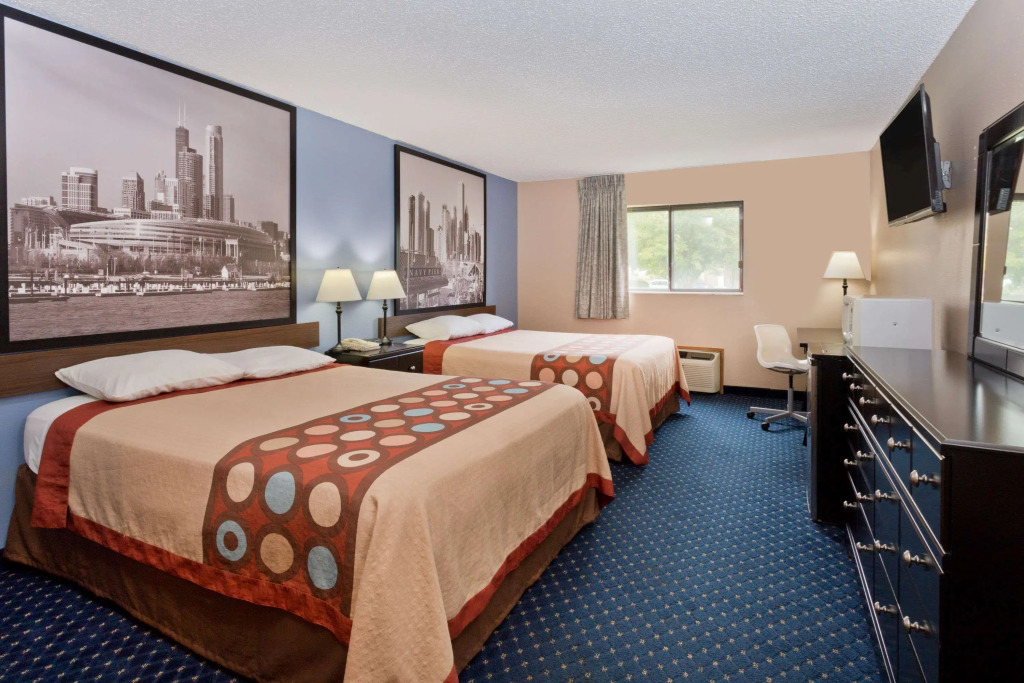Super 8 by Wyndham Rockford I-90 Casino District