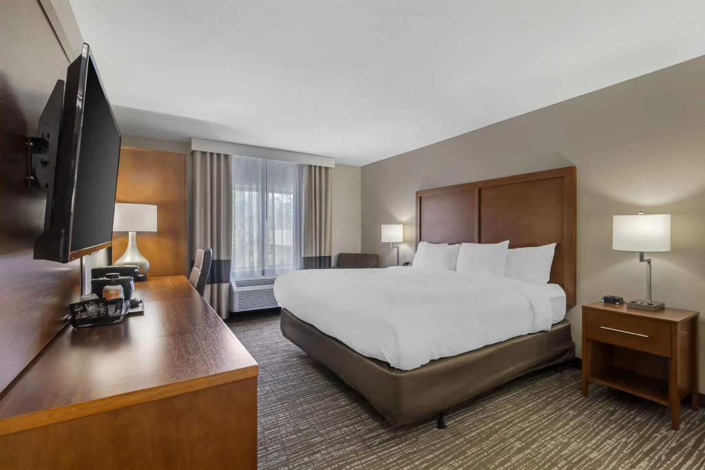 Comfort Inn & Suites Brunswick I-95