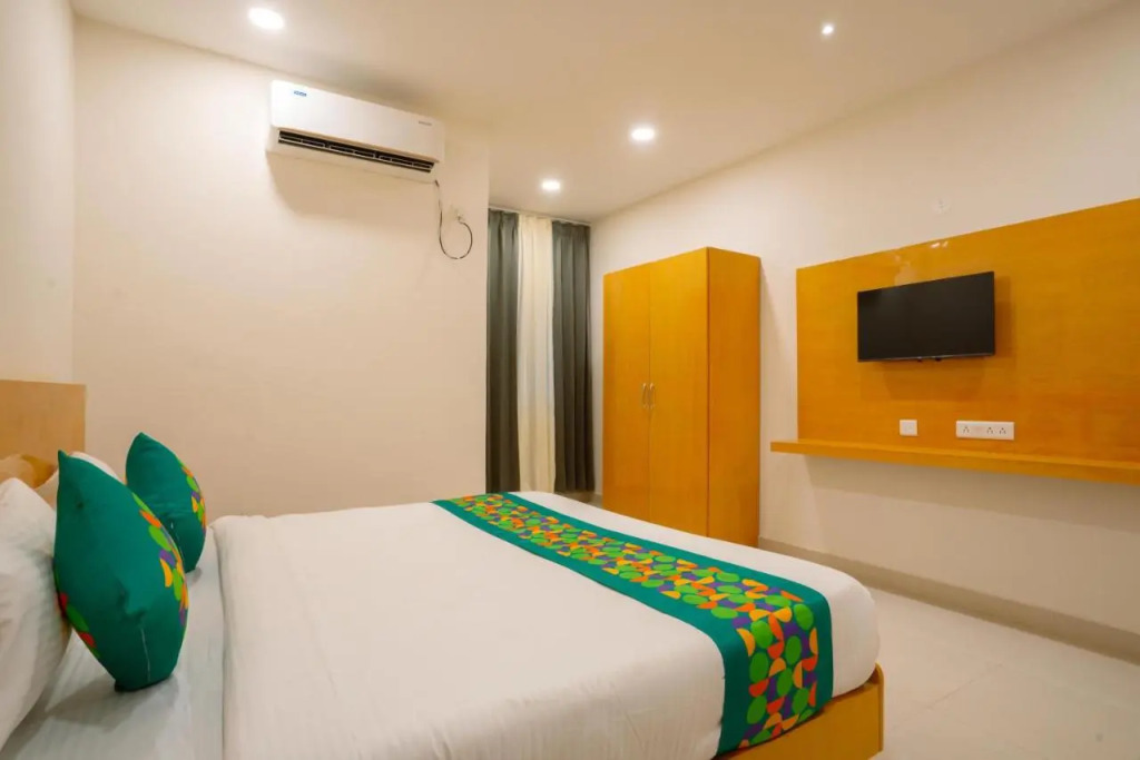 Treebo Living Tree Opposite Khairatabad Metro