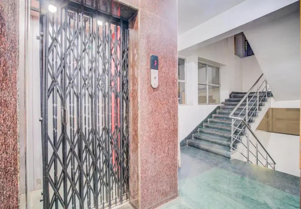Sekhar's Rest House By OYO Rooms