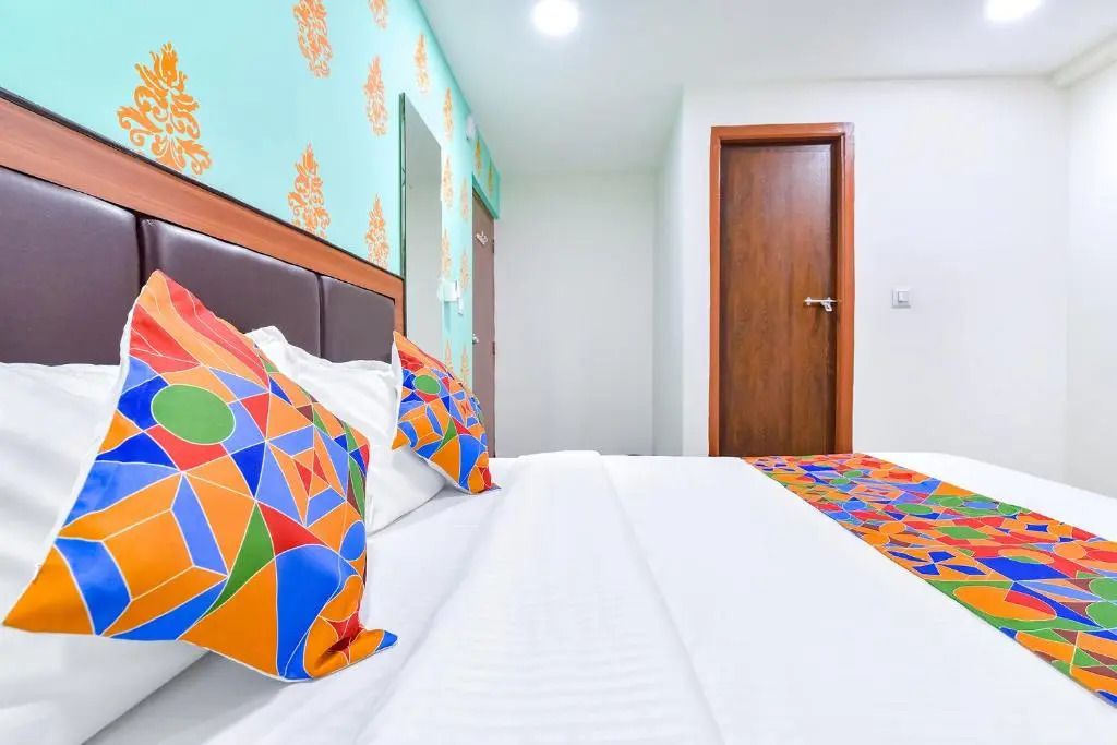 FabHotel Green Park - Nr Geeta Mandir