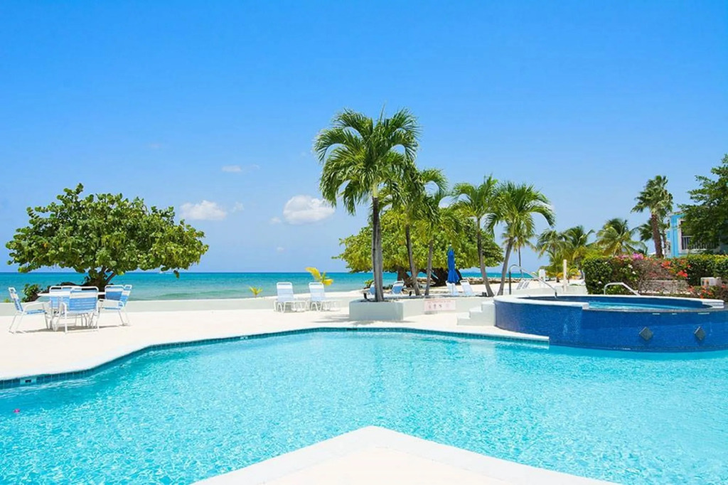 The Grandview Condos on Seven Mile Beach