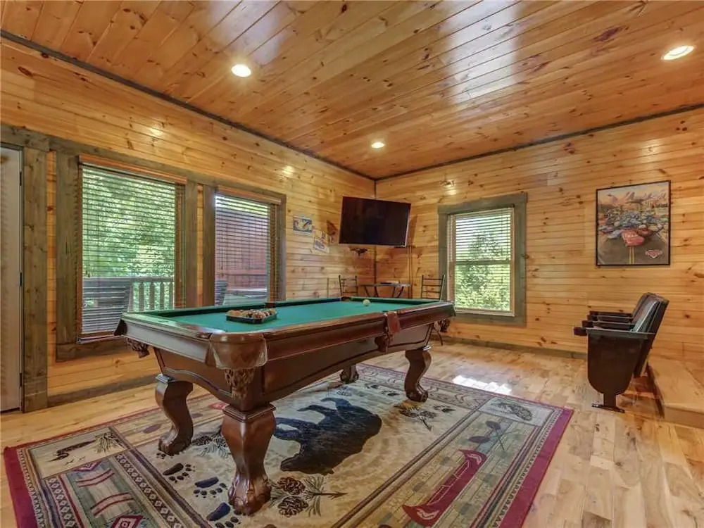 Old Hickory Lodge - Four Bedroom Cabin