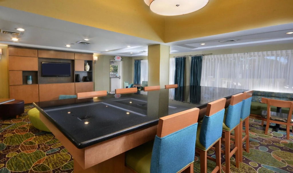 Holiday Inn Express & Suites High Point South by IHG