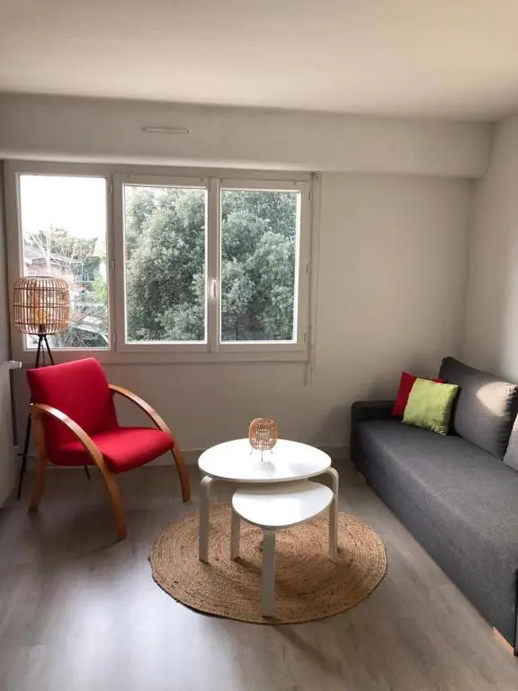 Talence - Studio 25 m2 dans résidence avec parking privé à 10 mn de Bordeaux en Tram