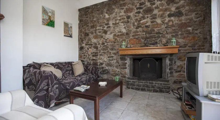 Archangelos Mesta House