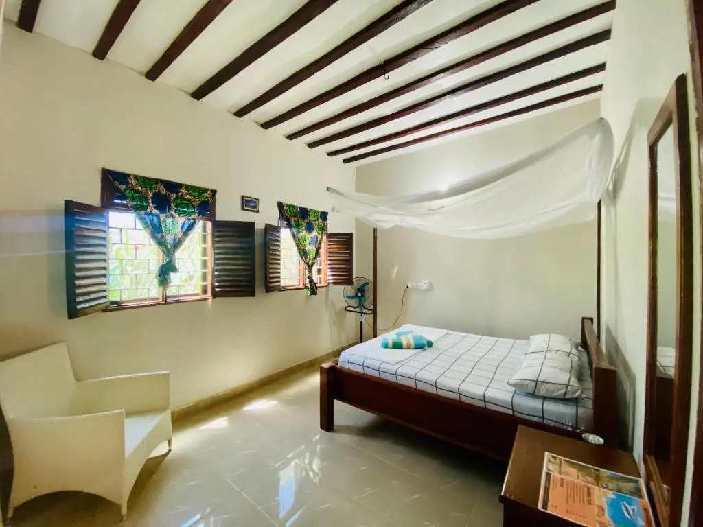 Bush House Nungwi
