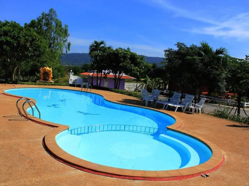 Im Poo Hill Resort.