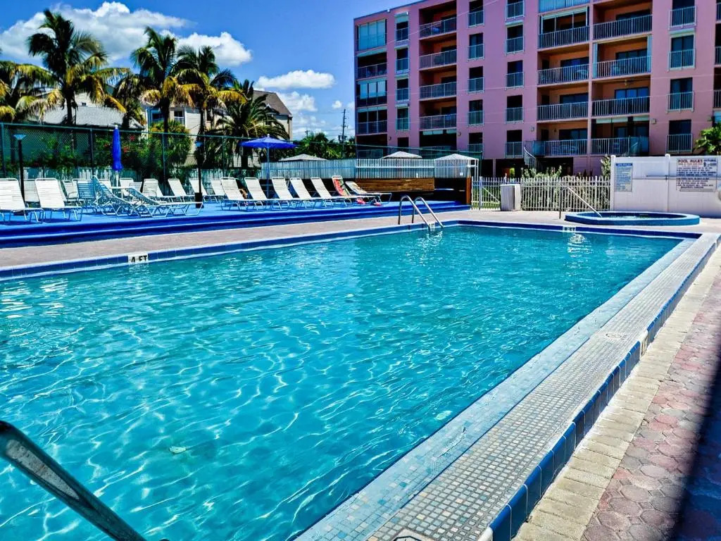 Reef Club 301