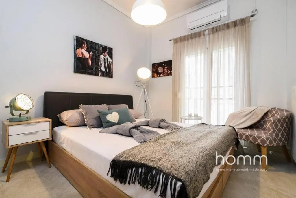 Central Apartment next to Ambelokipi metro
