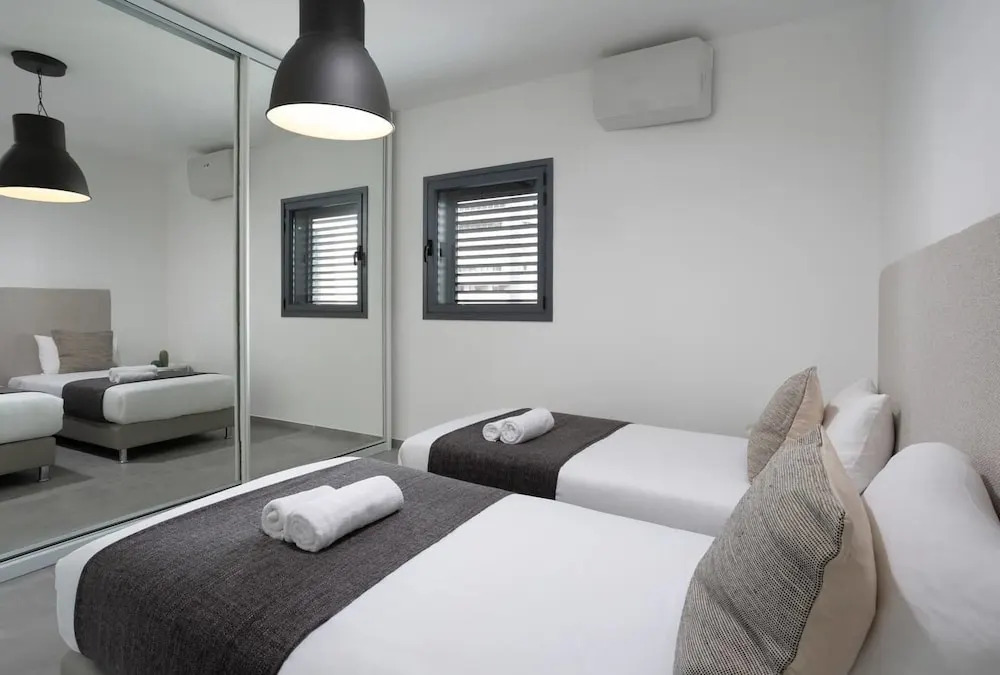 Delightful 2BR Roth-Allenby HolyGuest
