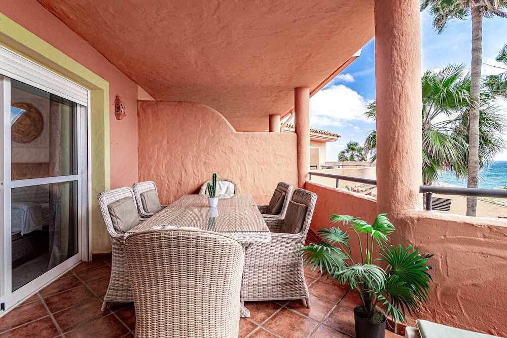 Bb.b5 - Spacious Apartment With Amazing View