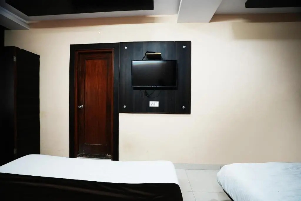 Hotel Madurai near Central Bus Stand, Udaipur